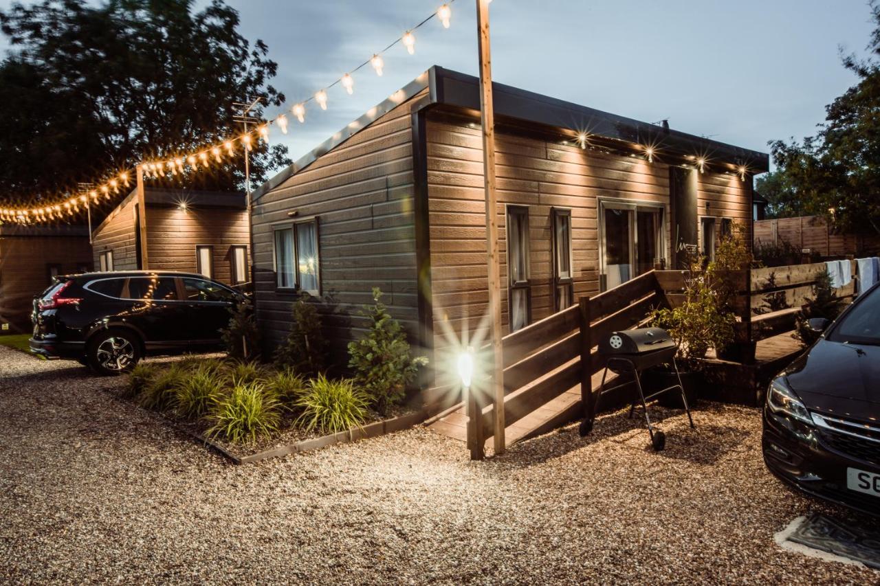 Black Bull Retreat, Barmston With Private Hot Tubs Driffield Exterior foto